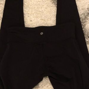 Lululemon, Wunder Under, Size 6, Black!